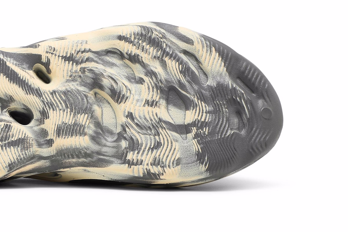 adidas Yeezy Foam Runner 'MXT Moon Grey' GV7904