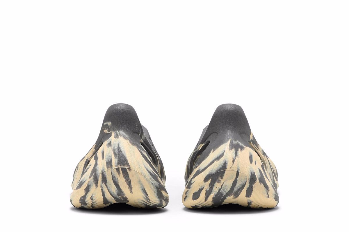 adidas Yeezy Foam Runner 'MXT Moon Grey' GV7904