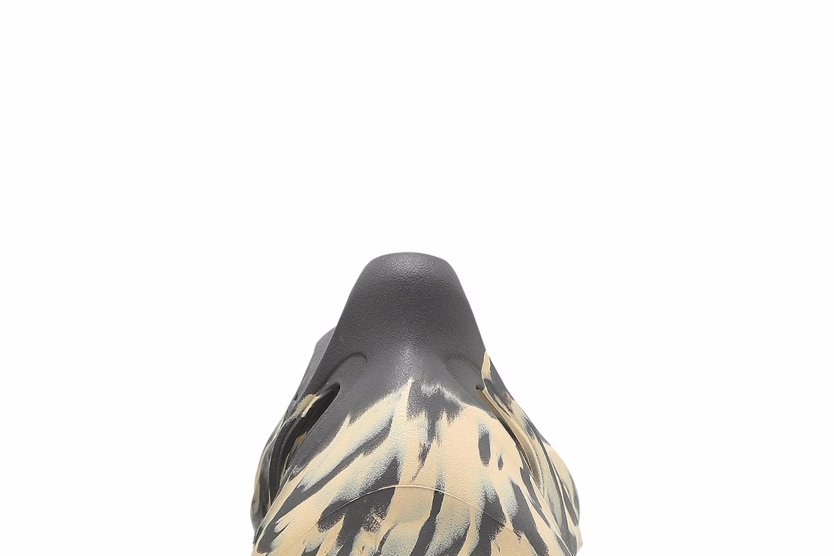 adidas Yeezy Foam Runner 'MXT Moon Grey' GV7904