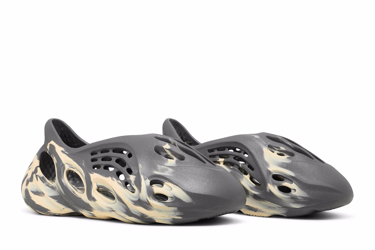 adidas Yeezy Foam Runner 'MXT Moon Grey' GV7904