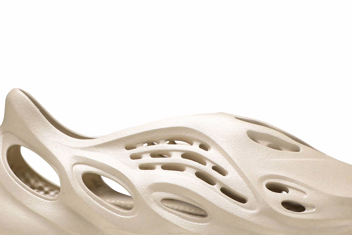 adidas Yeezy Foam Runner 'Sand' FY4567