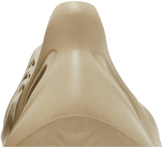 adidas Yeezy Foam Runner 'Stone Salt' Batu Garam GV6840 Sizing adidas Yeezy Foam Runner 'Stone Salt' Batu Garam GV6840