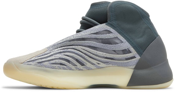 Yeezy Quantum "モノカーボン" GX6594 Lookbook Yeezy Quantum "モノカーボン" GX6594