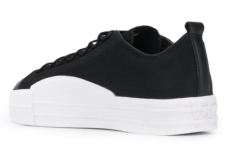 Shop アディダス YUBEN LOW ブラック EH1372