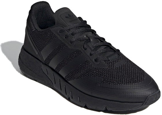 阿迪达斯 ZX 1K Boost '全黑' H68721 Lookbook 阿迪达斯 ZX 1K Boost '全黑' H68721