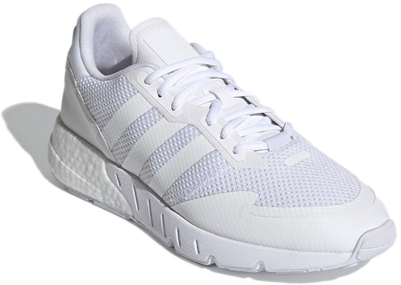 阿迪达斯 ZX 1K Boost '三重白' FX6516 Lookbook 阿迪达斯 ZX 1K Boost '三重白' FX6516