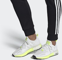 愛迪達 ZX 2000 Boost '雲白太陽黃' FW0480 Sizing 愛迪達 ZX 2000 Boost '雲白太陽黃' FW0480