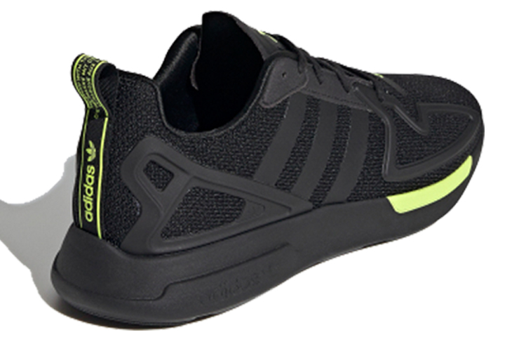 Lookbook 아디다스 ZX 2000 플럭스 '블랙 솔라 옐로우' FV8486