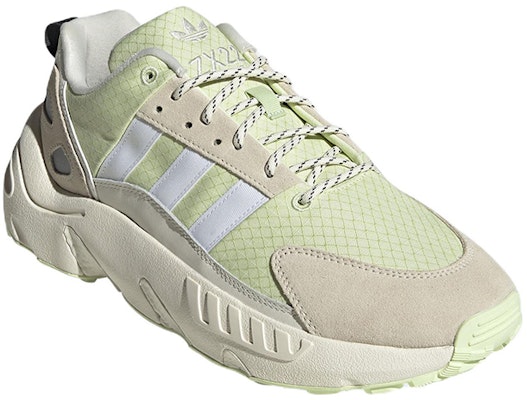 ZX 22ブースト “サンドイエローティント” GY5271 Lookbook ZX 22ブースト “サンドイエローティント” GY5271
