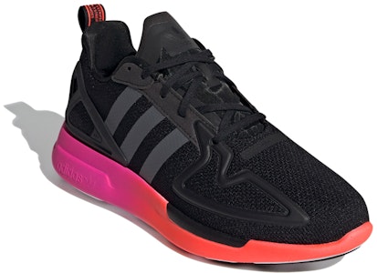 아디다스 ZX 2K 플럭스 '그라데이션 솔 - 코어 블랙' FV9970 Lookbook 아디다스 ZX 2K 플럭스 '그라데이션 솔 - 코어 블랙' FV9970