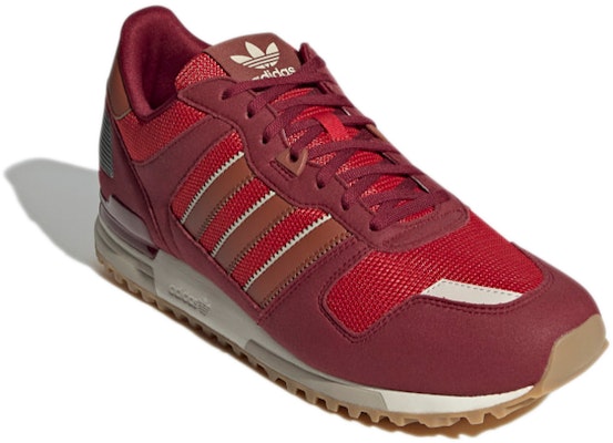 아디다스 ZX 700 '스칼렛 검' FX6956 Lookbook 아디다스 ZX 700 '스칼렛 검' FX6956