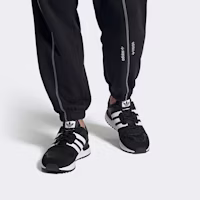 adidas ZX 700 HD 'Hitam Putih' FX5812 Sizing adidas ZX 700 HD 'Hitam Putih' FX5812