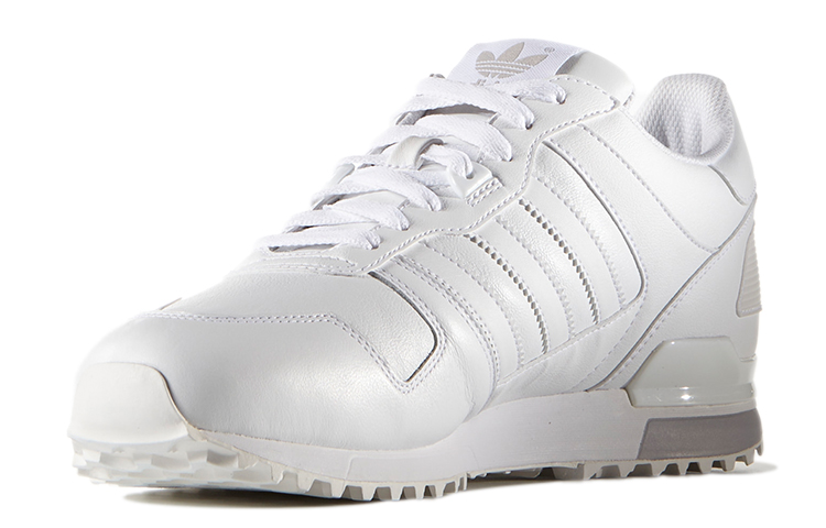 Lookbook adidas ZX 700 Bianca G62110