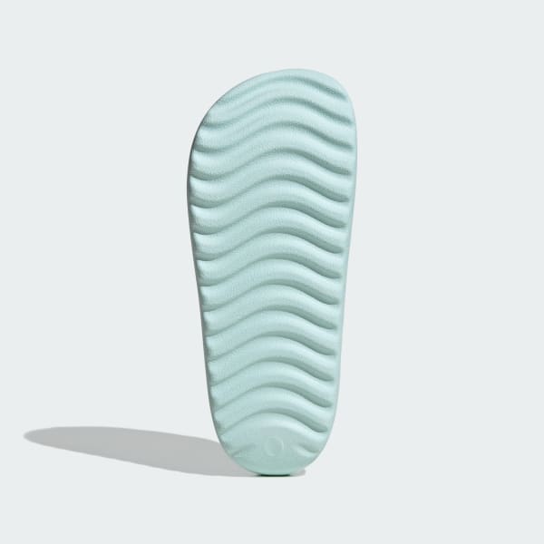 Lookbook アディレッタ ルミア スライドサンダル JQ7461