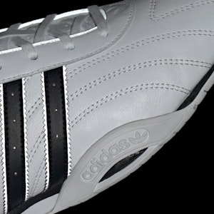 Sepatu Adiracer LO Mercedes-AMG Petronas F1 Tim Sneakers JR4544 1