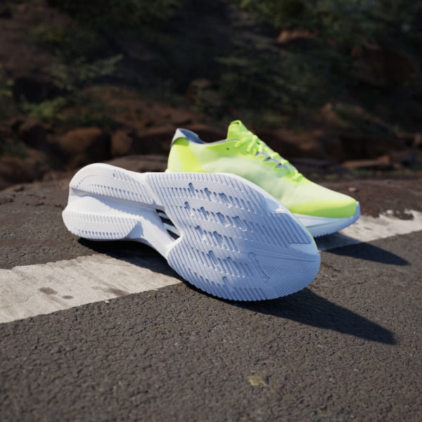 Shop Adizero Boston 12 跑鞋 JQ2553