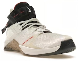 아도니스 크리드 x 나이키 메트콘 3 플라이니트 "화이트 팀 레드" CI5536-106 Lookbook 아도니스 크리드 x 나이키 메트콘 3 플라이니트 "화이트 팀 레드" CI5536-106