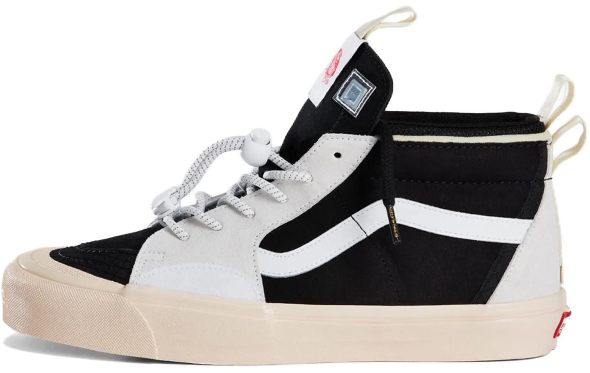 advisory-board-crystals-x-vans-sk8-hi-ext-black-white-vn-000-bw-6-bzw-1