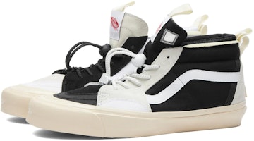 Advisory Board Crystals x Vans Sk8-Hi EXT 'Hitam/Putih' VN000BW6BZW1 Lookbook Advisory Board Crystals x Vans Sk8-Hi EXT 'Hitam/Putih' VN000BW6BZW1