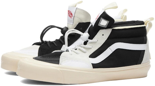 Advisory Board Crystals x Vans Sk8-Hi EXT 'Negro/Blanco' VN000BW6BZW1 Lookbook Advisory Board Crystals x Vans Sk8-Hi EXT 'Negro/Blanco' VN000BW6BZW1