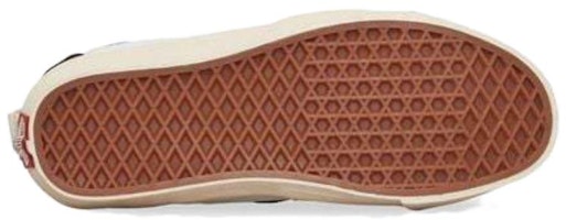 Advisory Board Crystals x Vans Sk8-Hi EXT 'Hitam/Putih' VN000BW6BZW1 Purchase Advisory Board Crystals x Vans Sk8-Hi EXT 'Hitam/Putih' VN000BW6BZW1