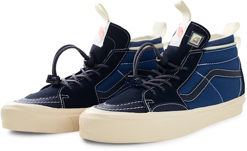 Advisory Board Crystals x Vans Sk8-Hi EXT 蓝色款 VN000BW6NGJ Order Advisory Board Crystals x Vans Sk8-Hi EXT 蓝色款 VN000BW6NGJ