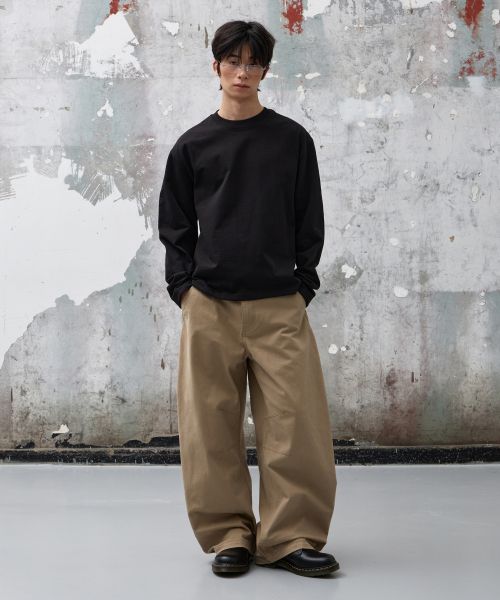 Shop AGOD Snap Button Curved Pants [Beige] A6SLCP01BE