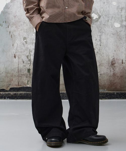 Lookbook AGOD Snap Button Curved Pants [Black] A6SLCP01BK
