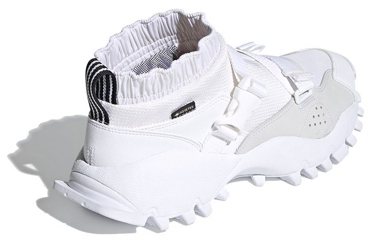 Shop アディダス AH-004 See U Later GTX x HYKE 白 FY6853