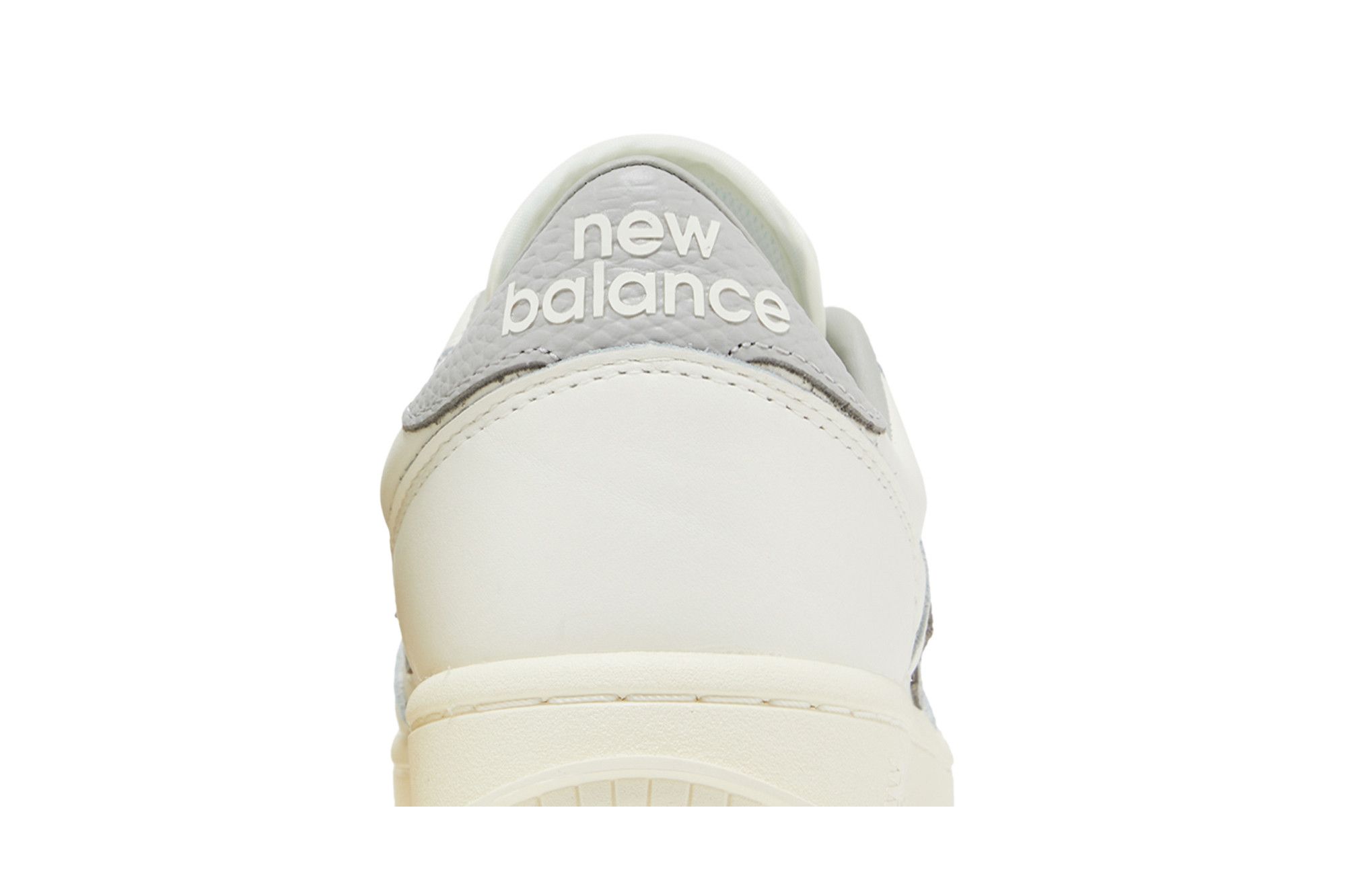 Sizing 에임 레온 도르 x 뉴발란스 T500 '그레이' CT500BA1