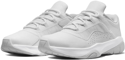 Air Jordan 11 CMFT Low 'Putih Triple' CW0784-101 Lookbook Air Jordan 11 CMFT Low 'Putih Triple' CW0784-101