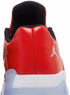 Air Jordan 11 CMFT Low 'University Red' DN4180-601 Sizing Air Jordan 11 CMFT Low 'University Red' DN4180-601