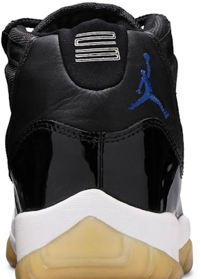 에어 조던 11 레트로 '스페이스 잼' (2000) 136046-041 Sizing 에어 조던 11 레트로 '스페이스 잼' (2000) 136046-041