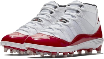 Air Jordan 11 复刻钉鞋 白红 AO1561-101 Lookbook Air Jordan 11 复刻钉鞋 白红 AO1561-101