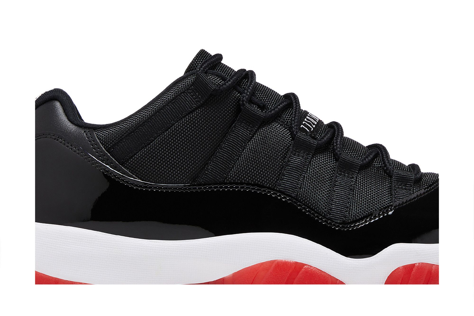 Lookbook Air Jordan 11 Retro Low 2025 ''Bred'' Sneakers FV5104-006