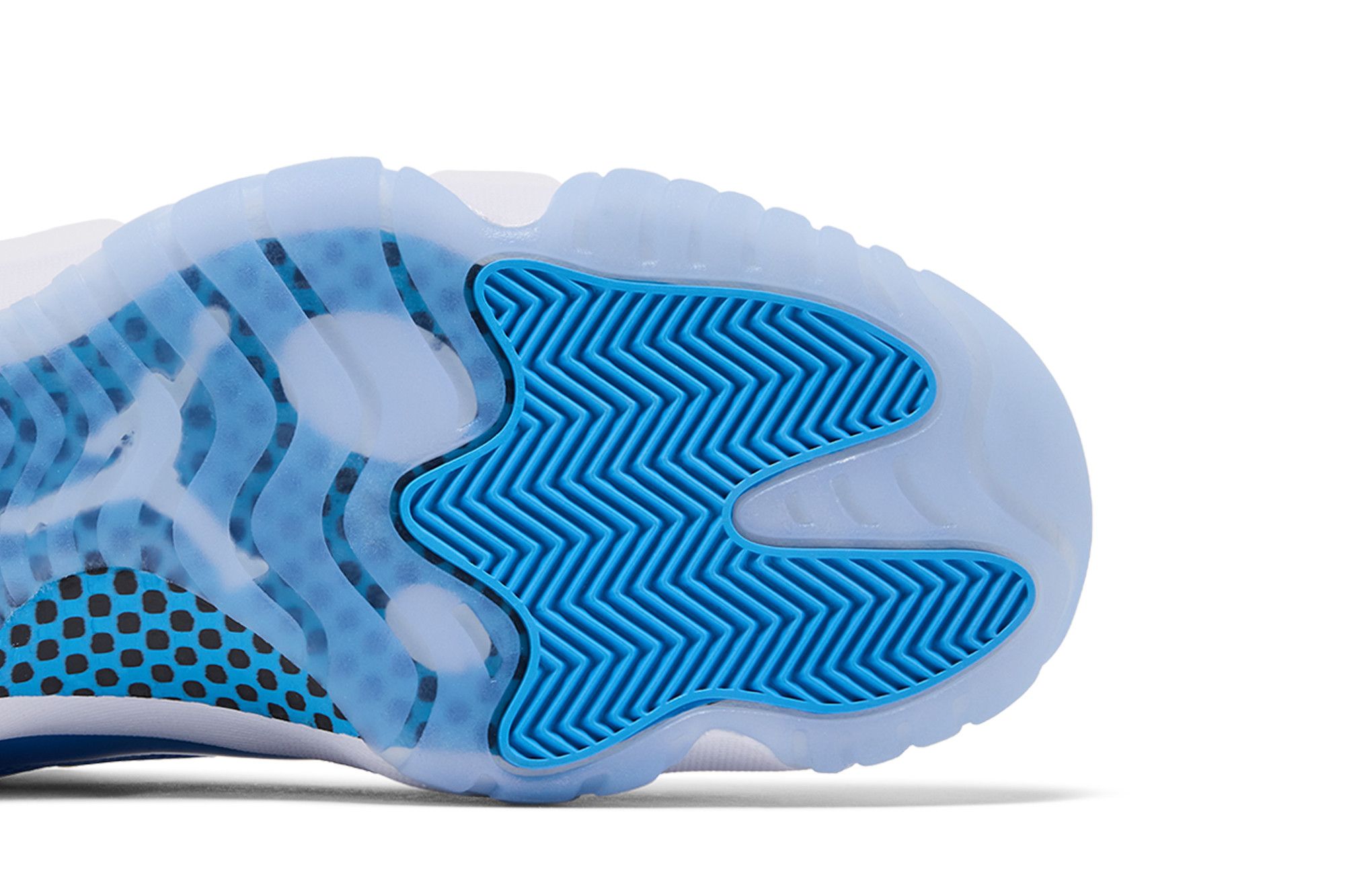 Purchase Air Jordan 11 低帮复刻版 2026 '北卡蓝' FV5104-100