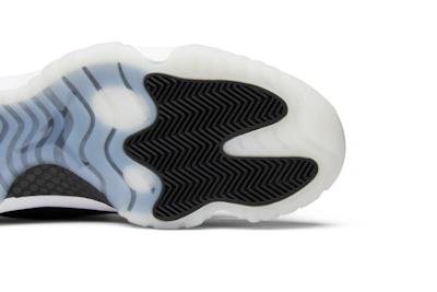 Air Jordan 11 Retro Low 'Barons' 528895-010