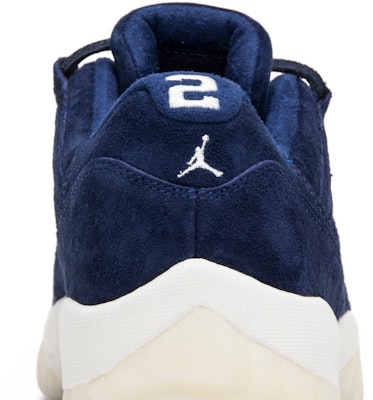 Air Jordan 11 Retro Low 'RE2PECT' AV2187-441 Sizing Air Jordan 11 Retro Low 'RE2PECT' AV2187-441
