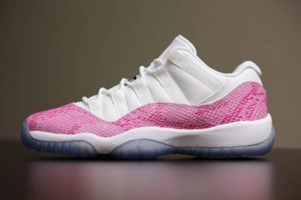 Jordan retro 11 pink snakeskin grade school hotsell