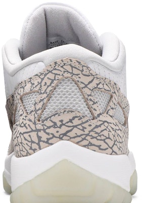 Air Jordan 11 Retro Low IE 'Cobalt' 2003 306008-142 Sizing Air Jordan 11 Retro Low IE 'Cobalt' 2003 306008-142