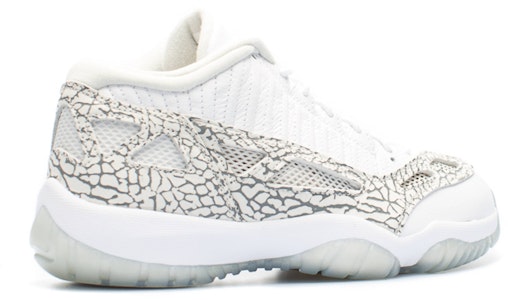 Air Jordan 11 Retro Low IE 'Cobalt' 2015款 306008-102 Lookbook Air Jordan 11 Retro Low IE 'Cobalt' 2015款 306008-102