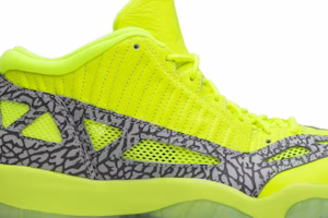 Air Jordan 11 Retro Low IE 'Volt' 919712-700 (Warna Neon Hijau) Order Air Jordan 11 Retro Low IE 'Volt' 919712-700 (Warna Neon Hijau)