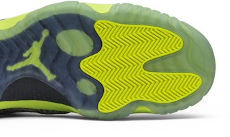 Air Jordan 11 Retro Low IE 'Volt' 919712-700 (Warna Neon Hijau) Purchase Air Jordan 11 Retro Low IE 'Volt' 919712-700 (Warna Neon Hijau)