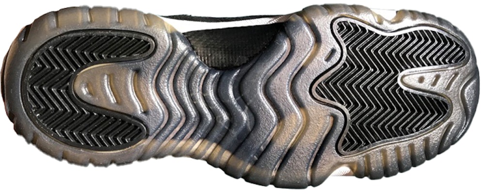 Air Jordan 12 经典复刻款 '黑色款' 852625-003 Lookbook Air Jordan 12 经典复刻款 '黑色款' 852625-003