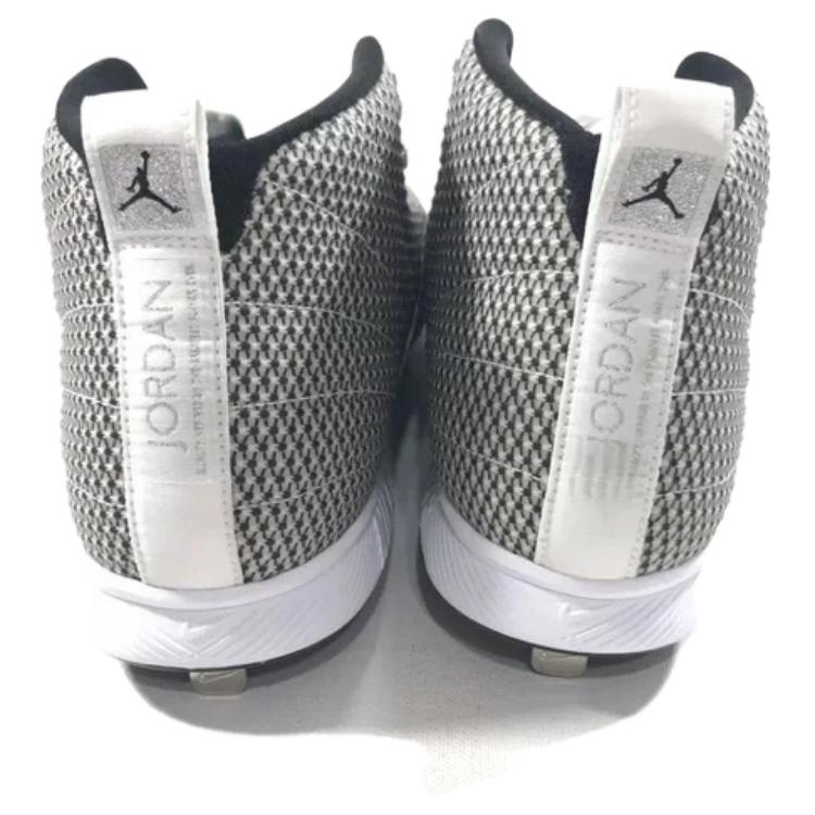 Lookbook Air Jordan 12 Retro MCS 'Putih' 854566-100