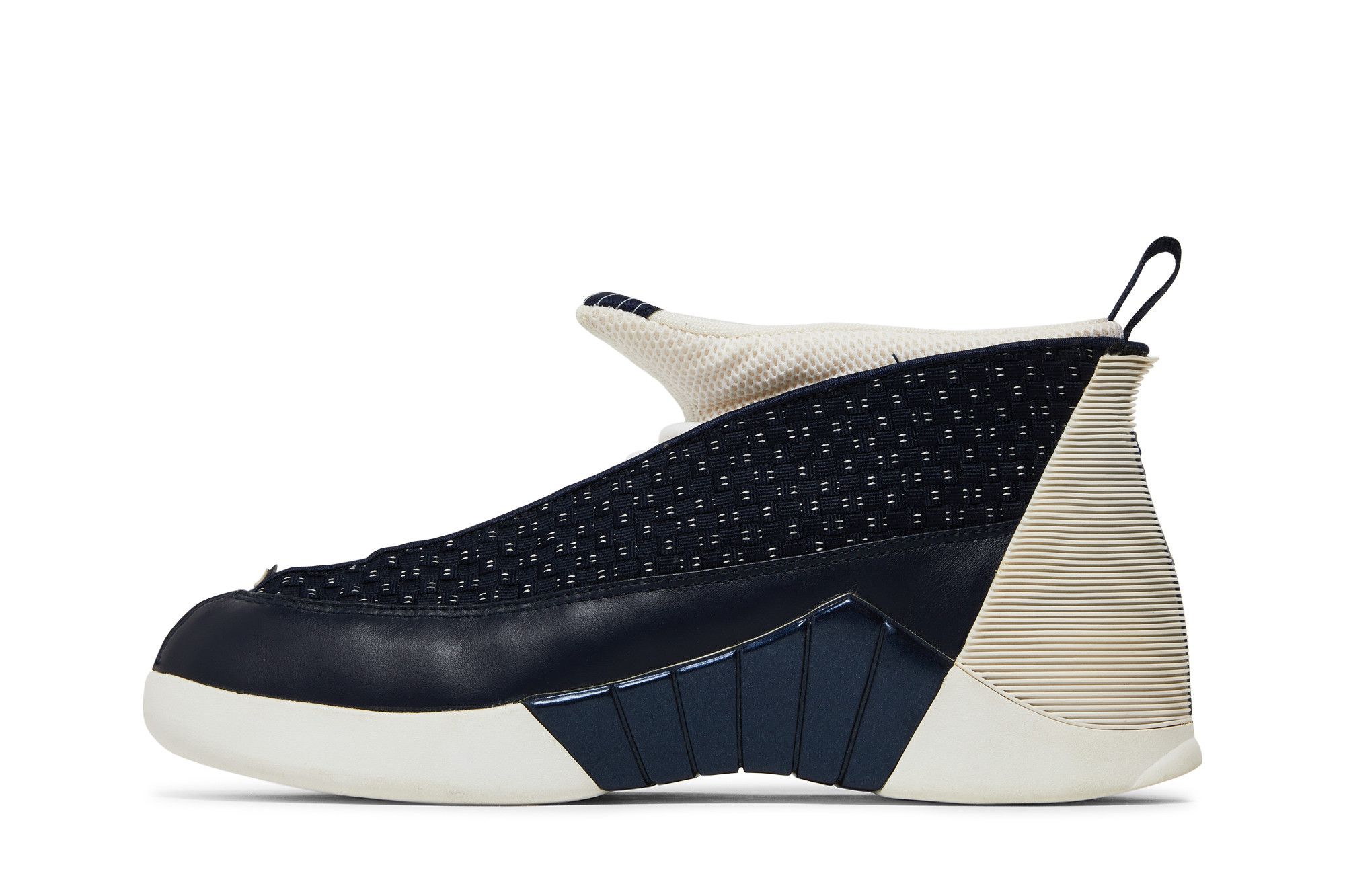 Shop Air Jordan 15 OG '黑曜石’ 2000 136029-411
