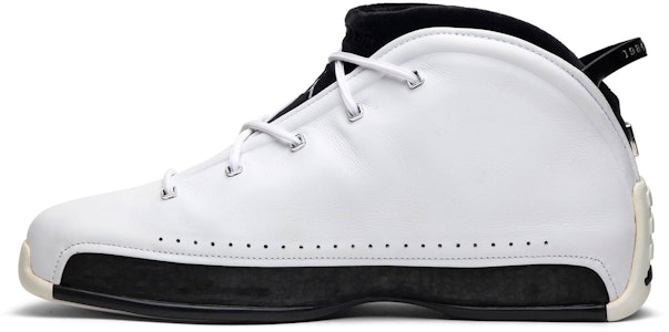 에어 조던 18.5 OG "화이트 블랙 크롬" 306890-101 Lookbook 에어 조던 18.5 OG "화이트 블랙 크롬" 306890-101