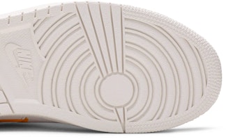 Air Jordan 1 Centre Court 'University Gold' Pria Wanita Sepatu Sneakers DJ2756-102 Purchase Air Jordan 1 Centre Court 'University Gold' Pria Wanita Sepatu Sneakers DJ2756-102