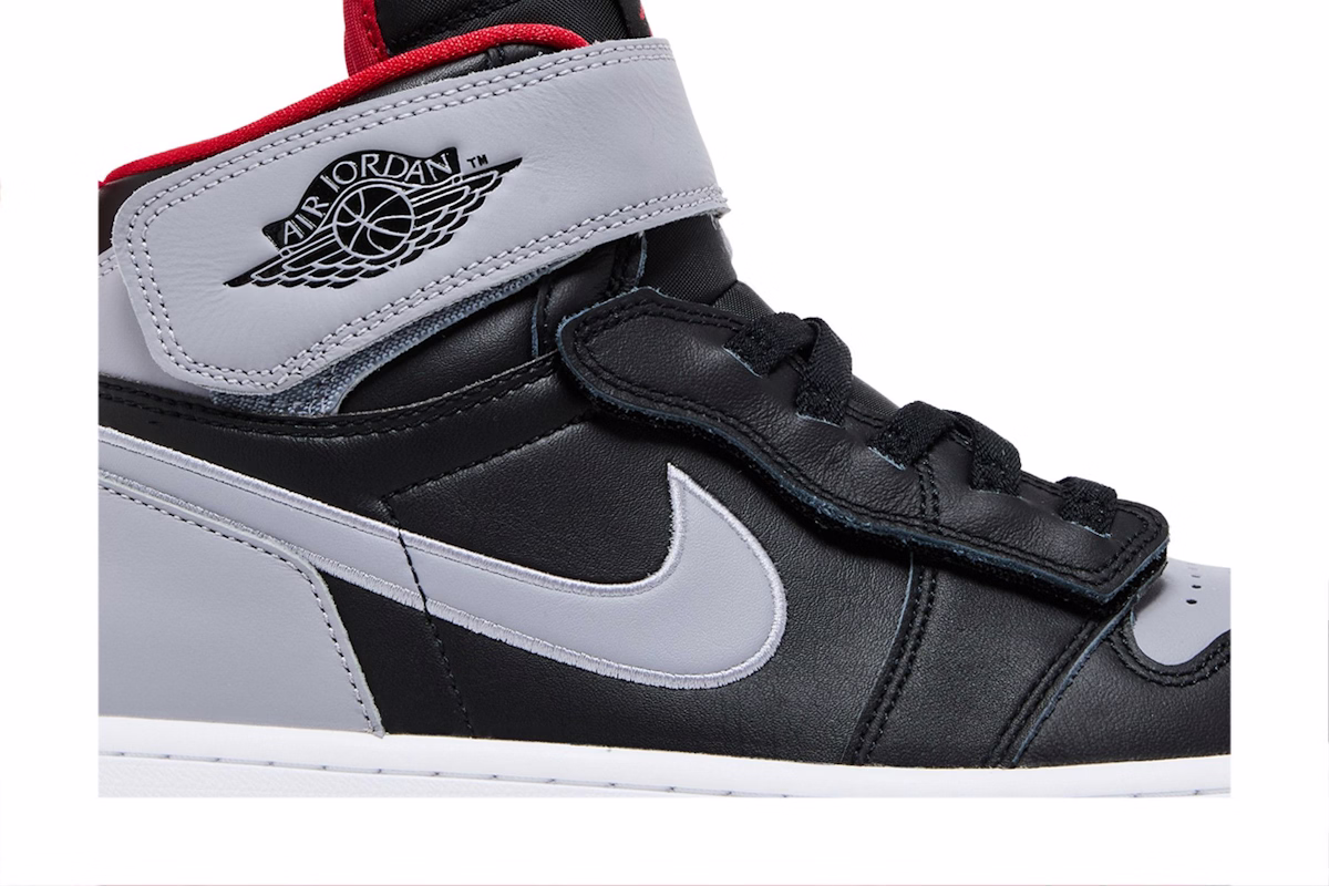 Air Jordan 1 High FlyEase 'Black Cement'