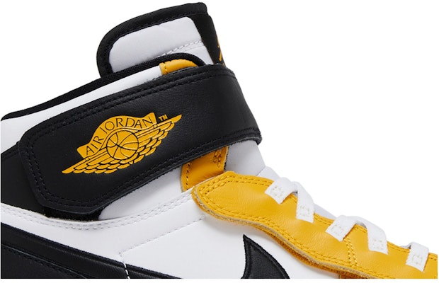 Jordan Air Jordan 1 Flyease "Yellow Ochre" 五金配色 休閒風 輕鬆舒適 防滑耐磨 高筒 復古籃球鞋 男款 白黃黑 Order Jordan Air Jordan 1 Flyease "Yellow Ochre" 五金配色 休閒風 輕鬆舒適 防滑耐磨 高筒 復古籃球鞋 男款 白黃黑